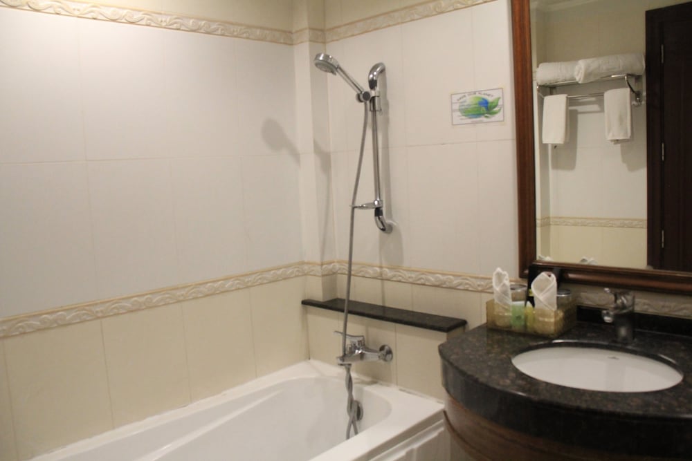 Savannah Resort Hotel 55/60