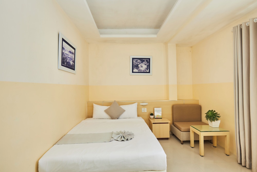 DELUXE, DOUBLE BED