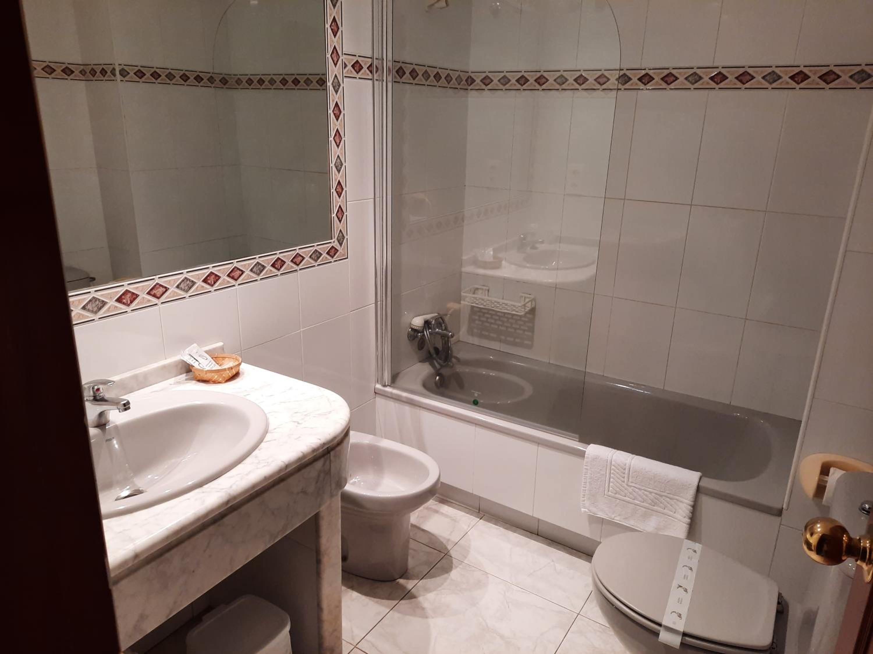 Hotel Cervantes 24/24