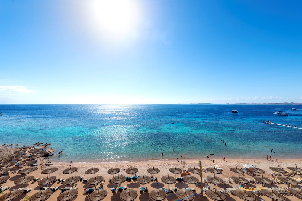 Reef Oasis Beach Resort 78/82