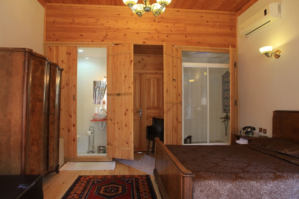 Tom Square Boutique Hotel 8/50