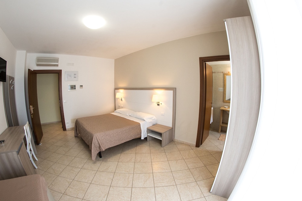 Hotel Victoria 18/66