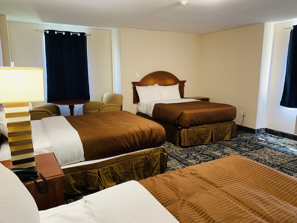 The Universal Inn And Suites 29/67