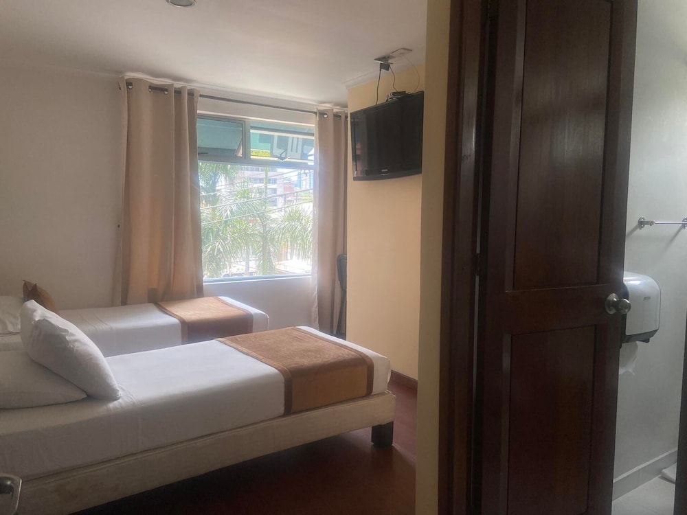 Hotel Porton Sabaneta 32/50