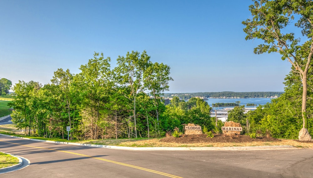 Lodge of Four Seasons Golf Resort Marina Spa 59/66