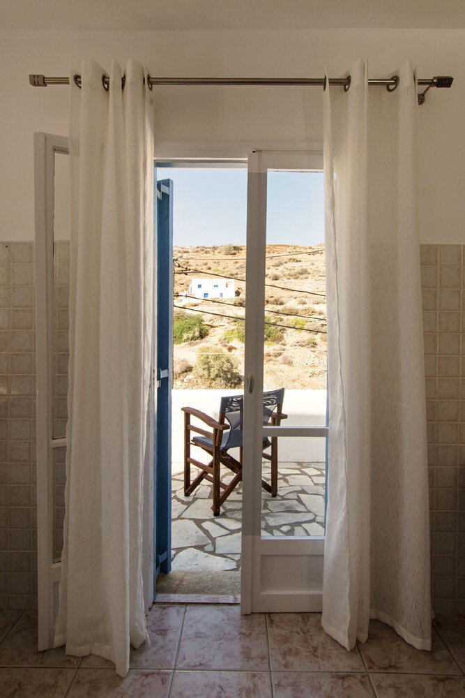 Perigiali Rooms 27/58