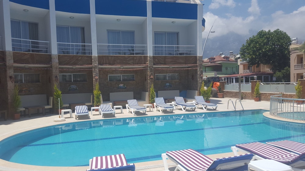 Tokay Hotel 5/50