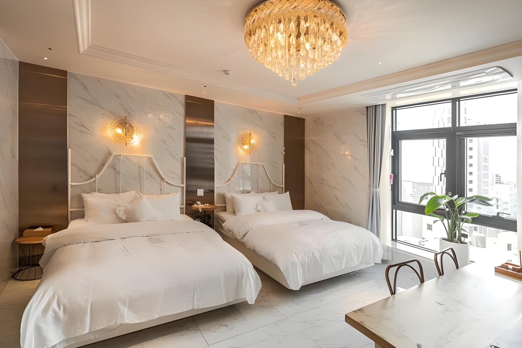 Family, Suite, 2 Double Beds, Pool or Yu View