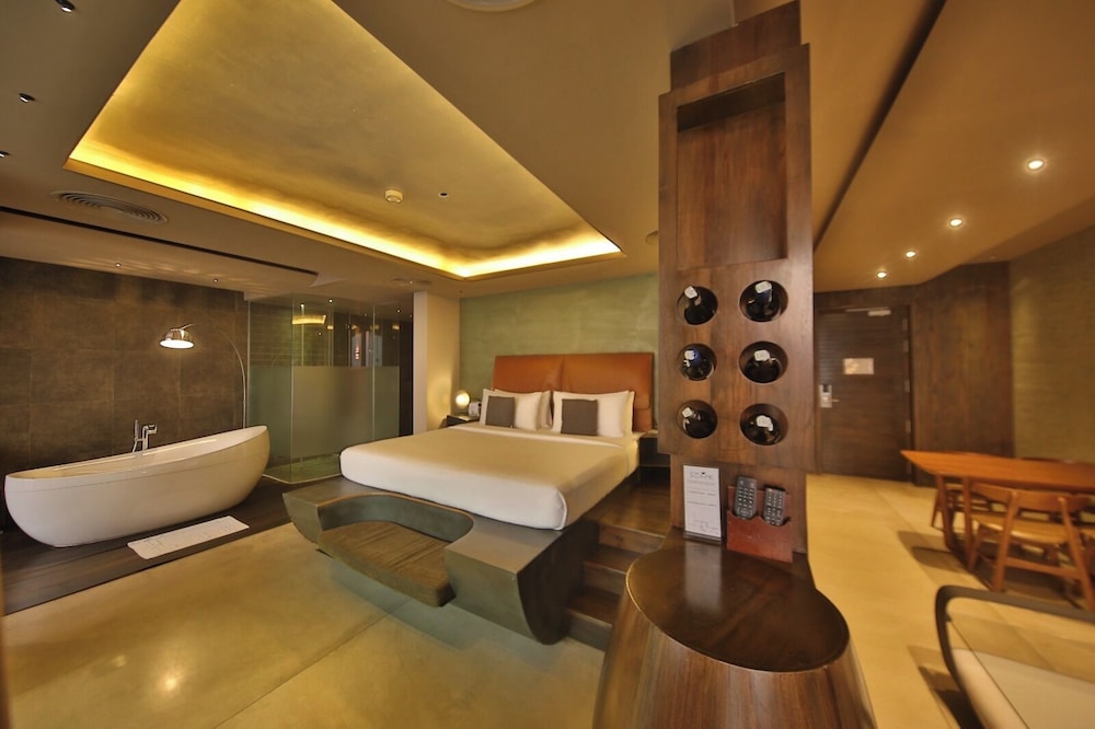 Pledgescape Negombo 21/50