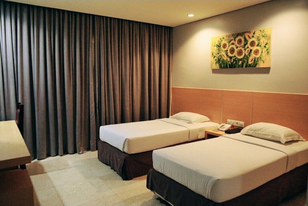 AMALIA HOTEL 16/45