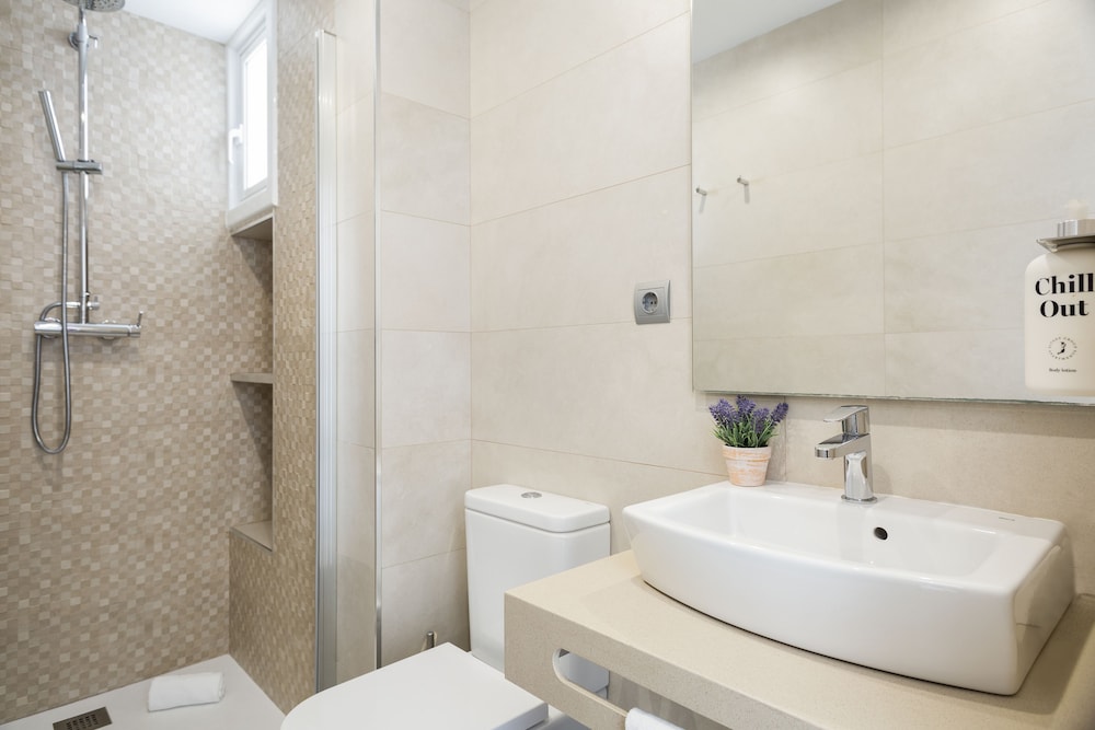 Sitges Group Bonaire 43/50