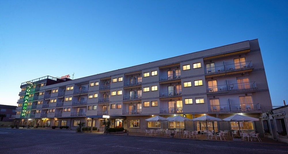 hotel con d arbon