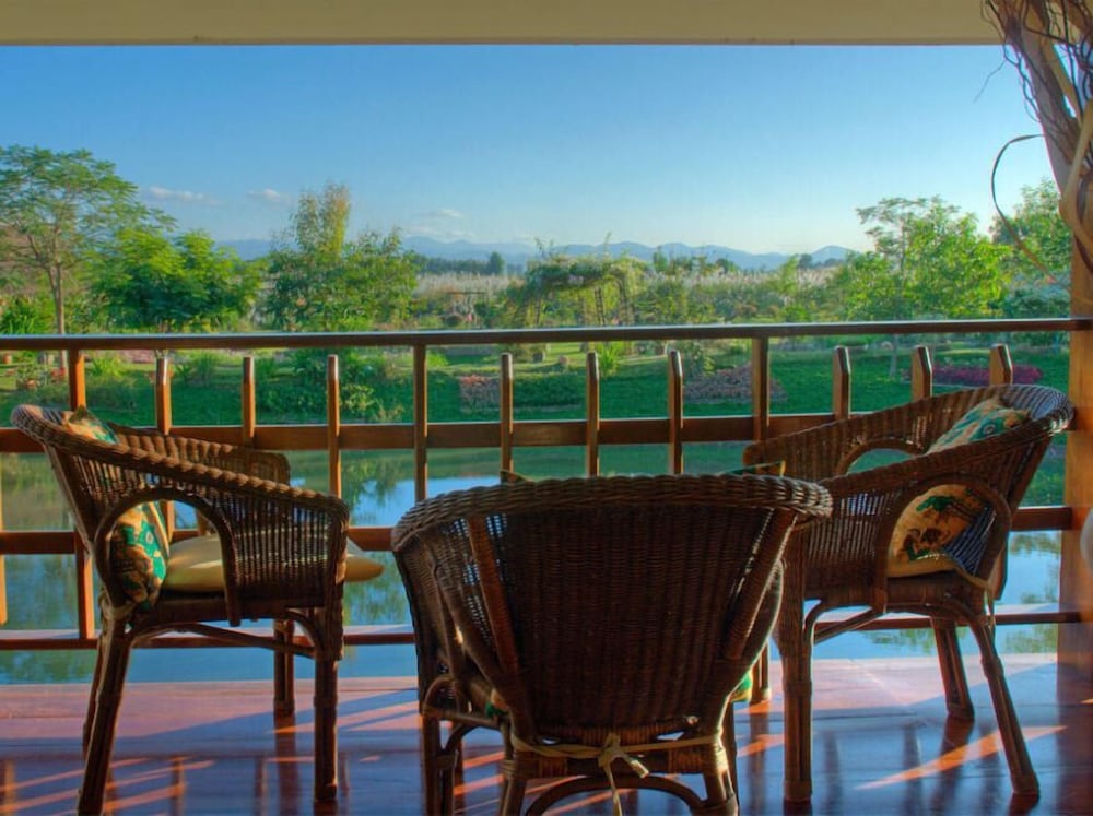 Maekok River Village Resort 25/55