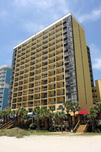 Sun N Sand Resort 2/5