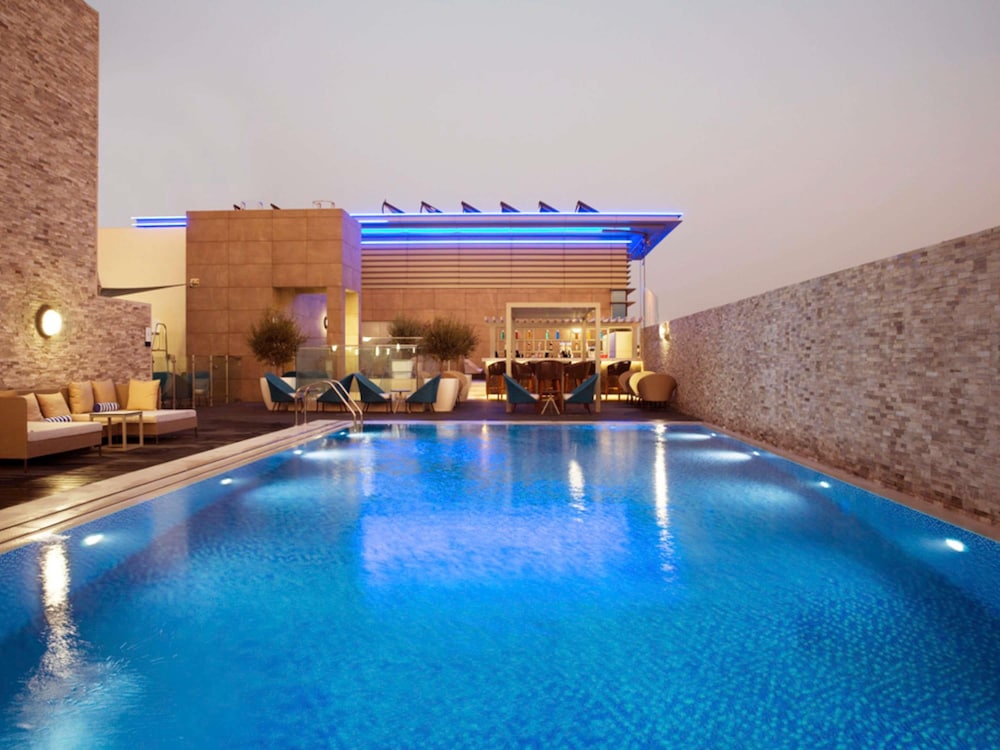 Novotel Bur Dubai 5/48