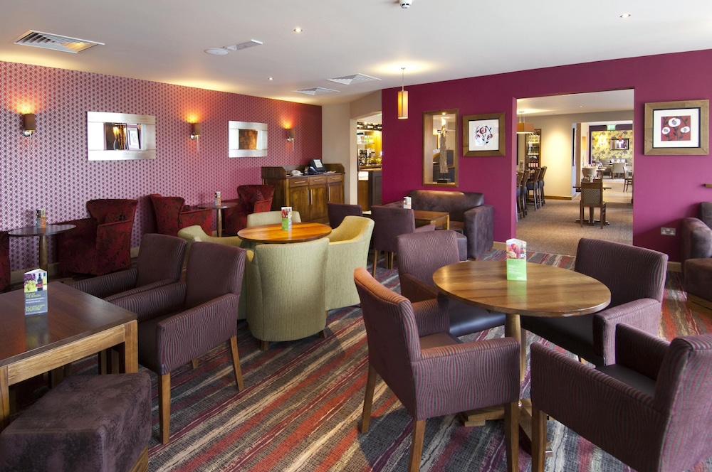 Premier Inn Heathrow Airport Terminal 5 33/58
