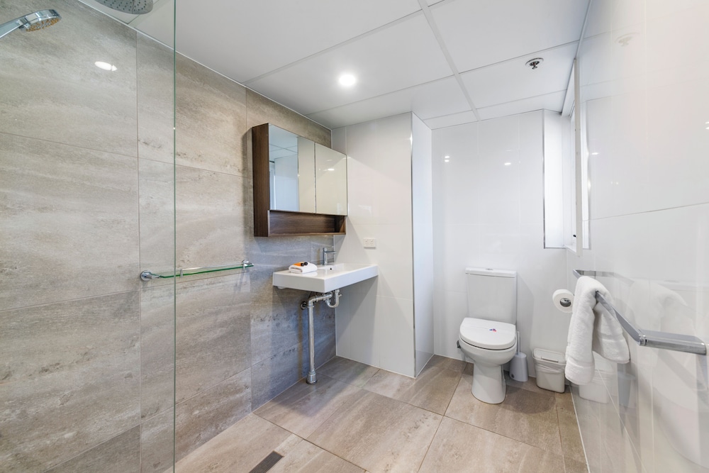 Zenith Ocean Front Apartments 49/50