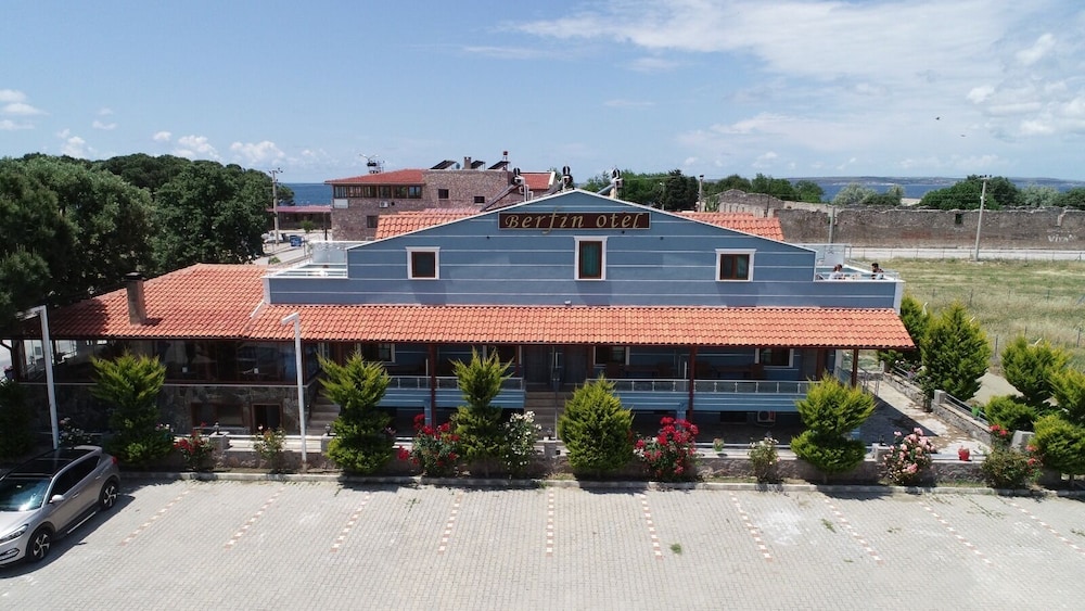 Berfin Otel 1/36