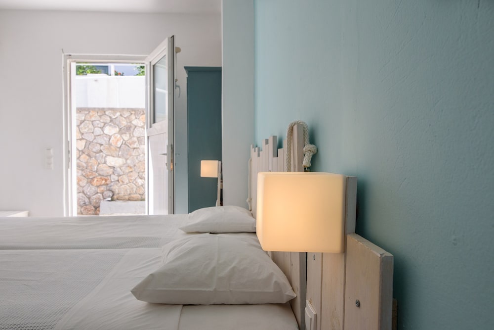 Iris Boutique Hotel 8/35
