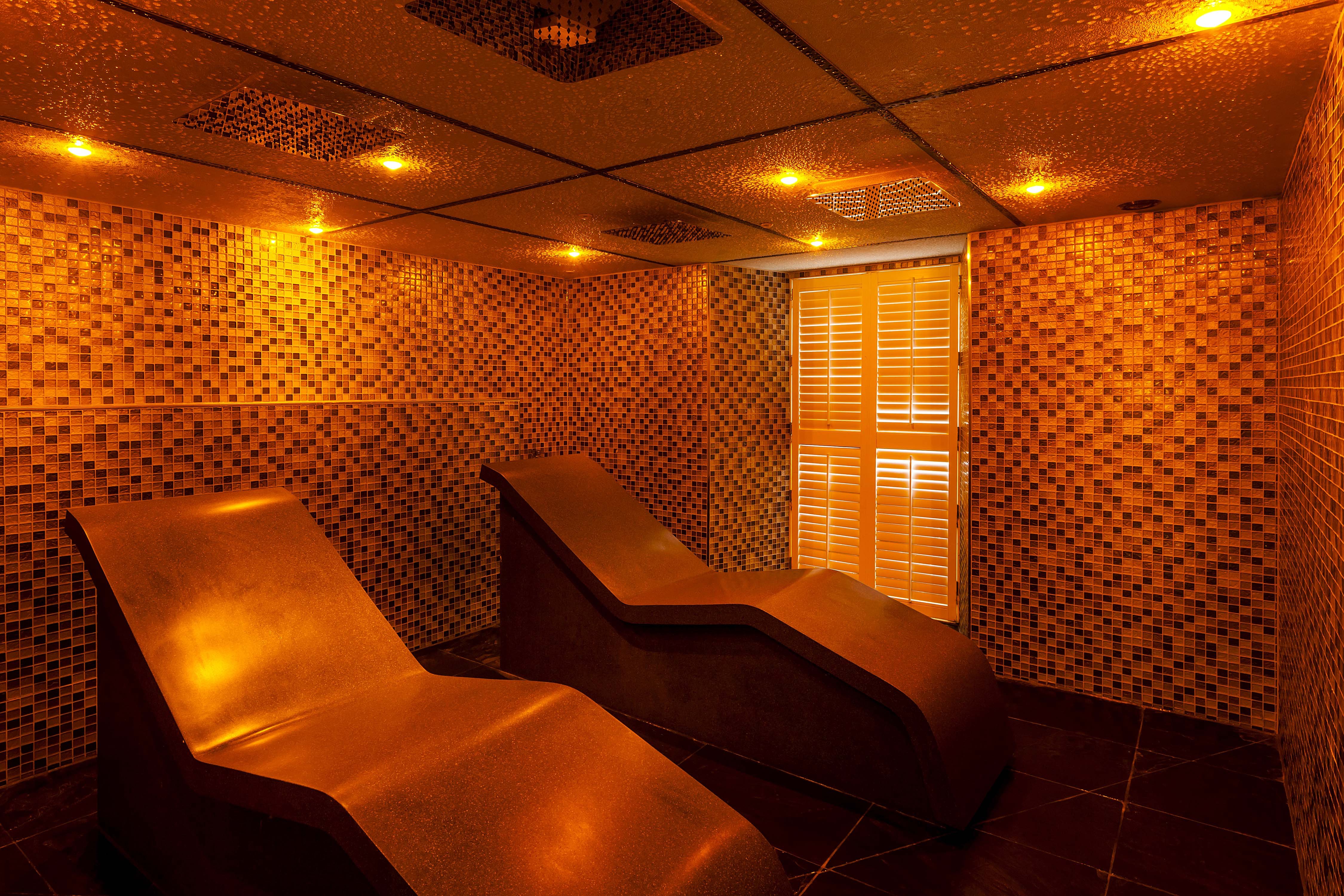 Daffodil Hotel & Spa 37/63