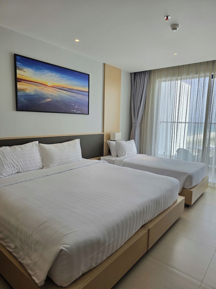 The Empyrean Cam Ranh Beach Resort 14/57