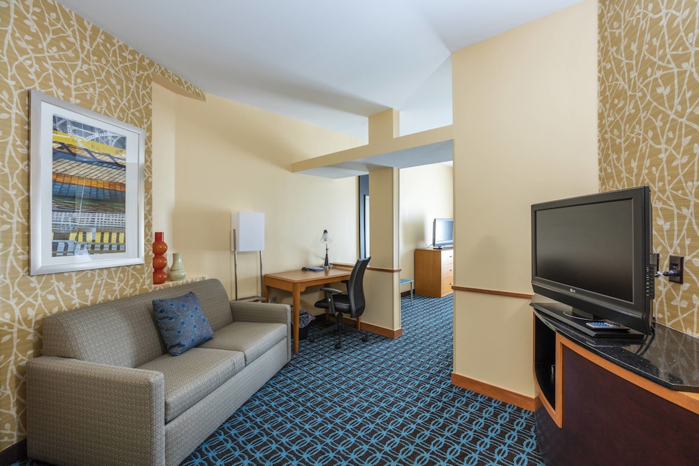 Fairfield Inn Suites Auburn Opelika 24/44