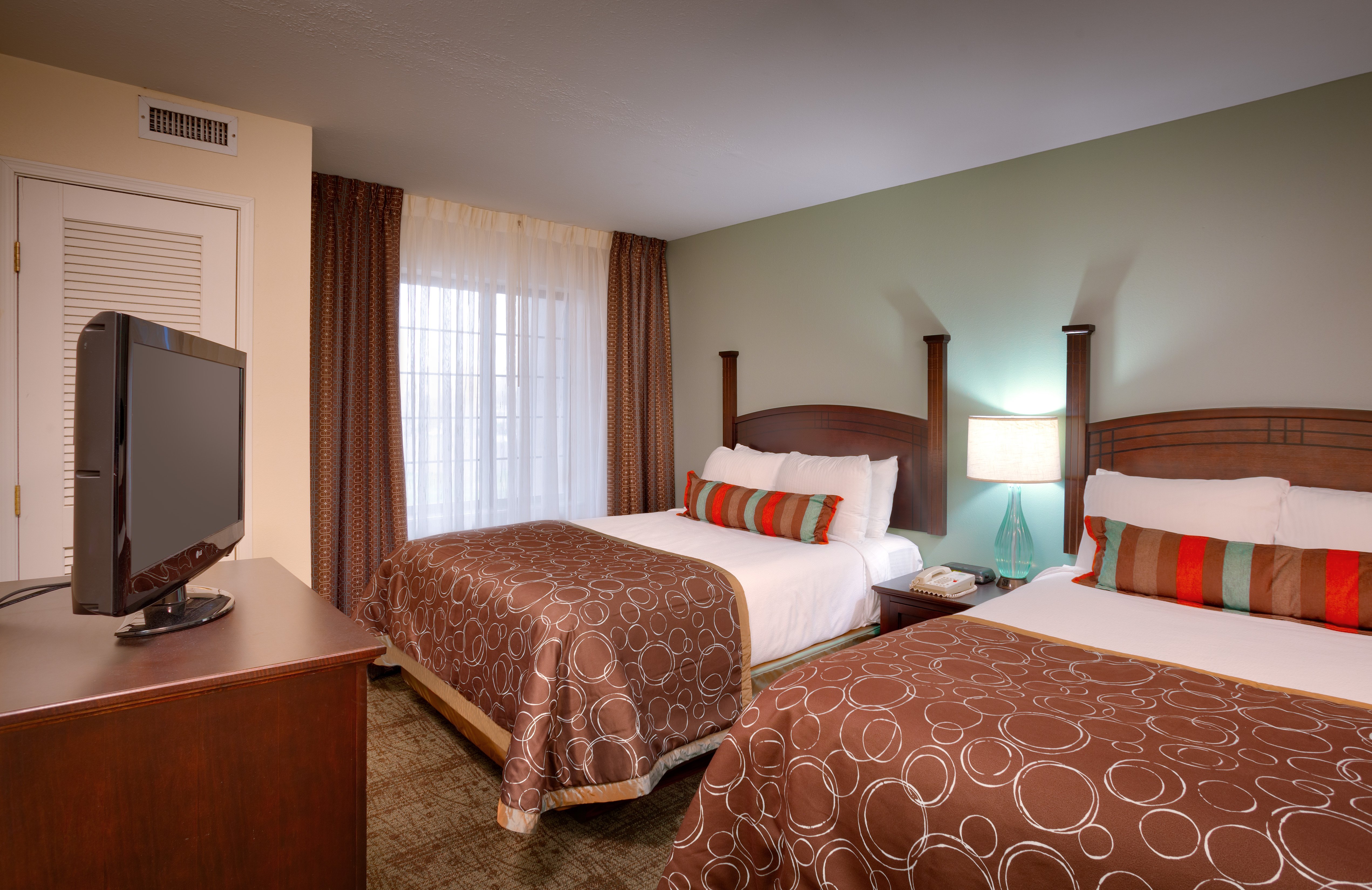 Staybridge Suites Peoria Downtown 9/34