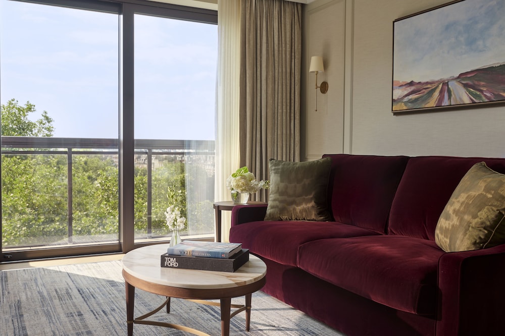 Jumeirah Carlton Tower London 36/46