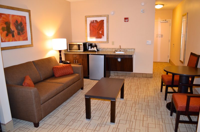 Holiday Inn Express Hotel Suites Smithfield Selma I 95 45/56