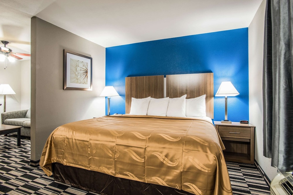 The Marco Hotel Lake Charles 8/35