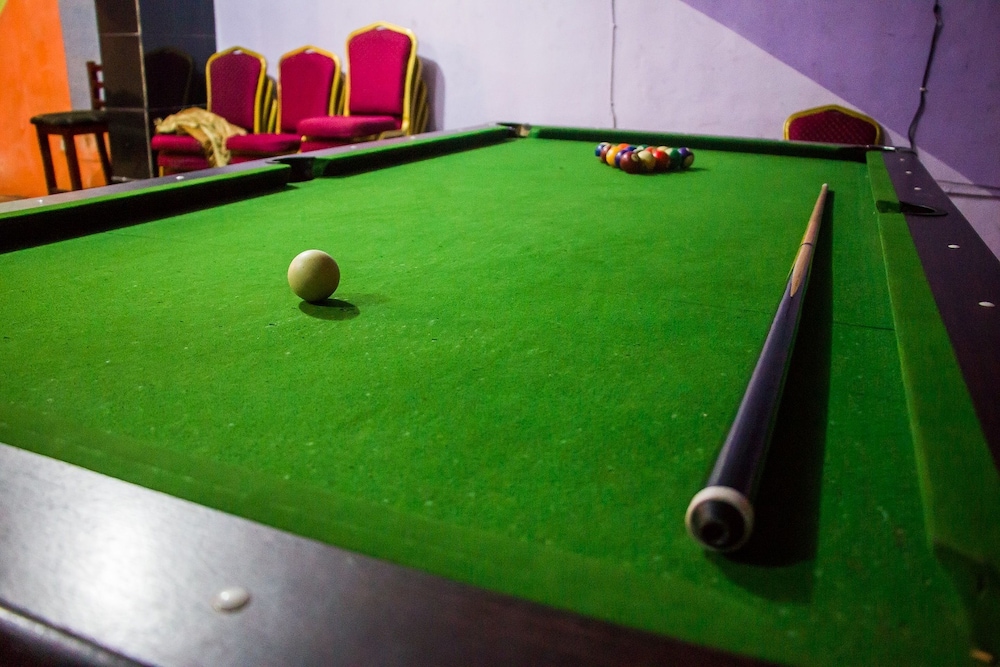 Emglo Suites 15/36