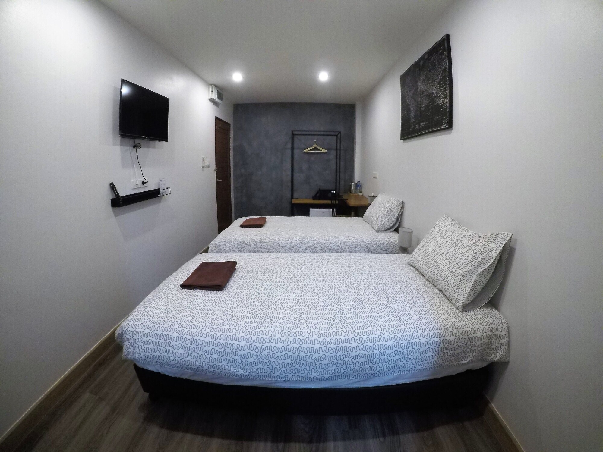 STANDARD, TWIN BEDS