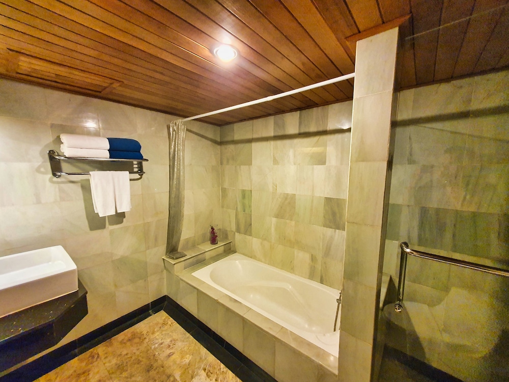 Sea Pearl Beach Resort Phuket 44/50