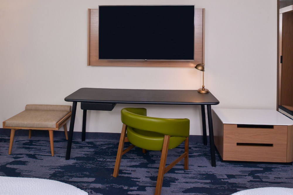 FAIRFIELD INN AND SUITES COLUMBUS GROVE CITY 48/49