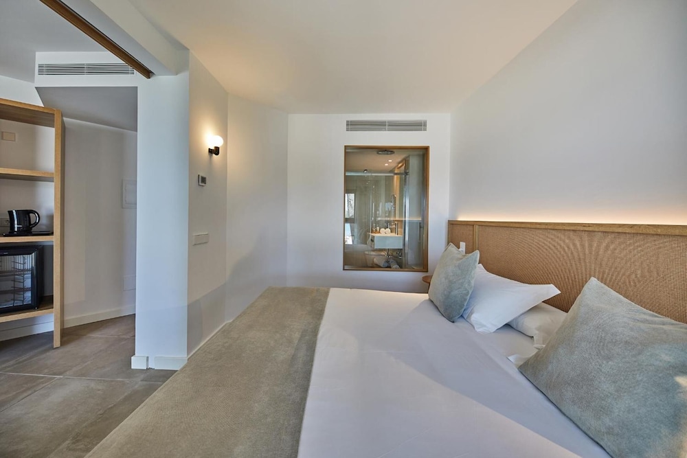 Ferrer Sofia Aparthotel 10/65