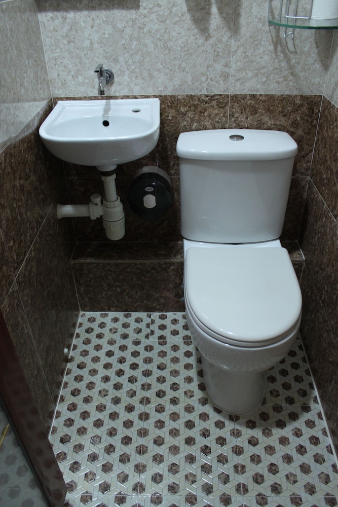 Australian Guest House 30/32