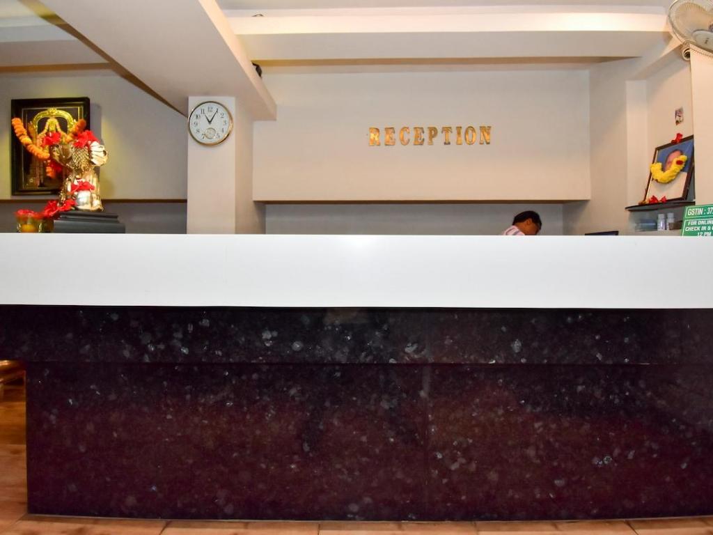 Hotel Aditya Palace 3/47