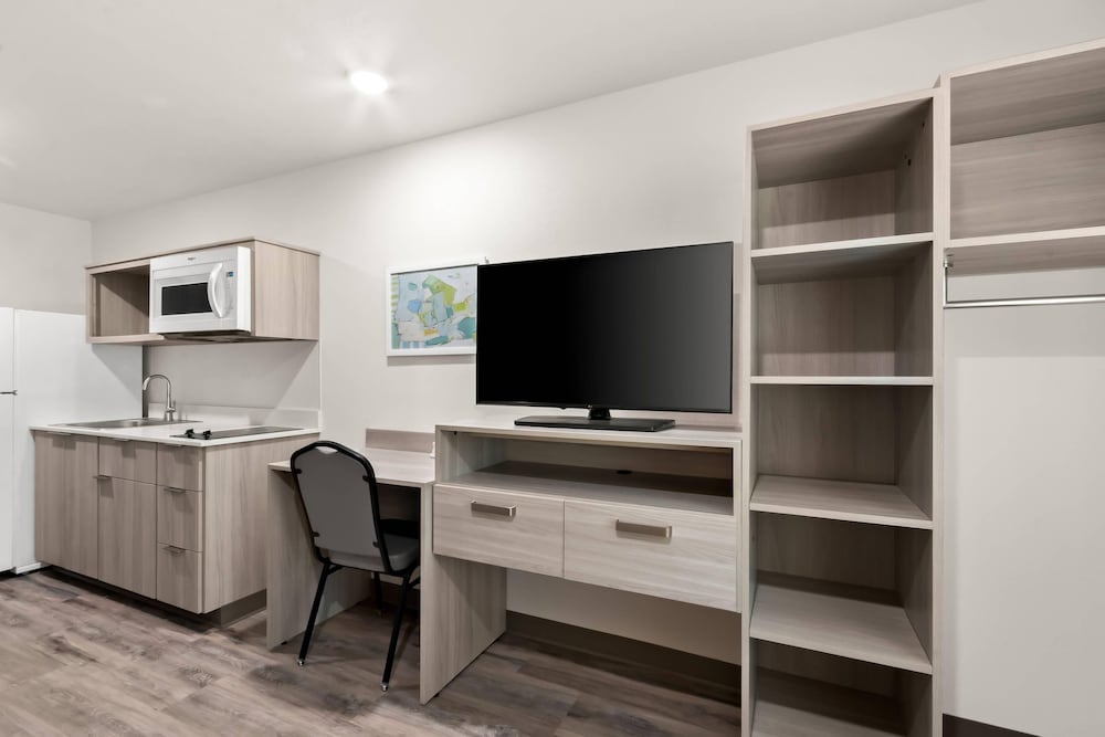WoodSpring Suites Chandler Phoenix Medical Center 18/31