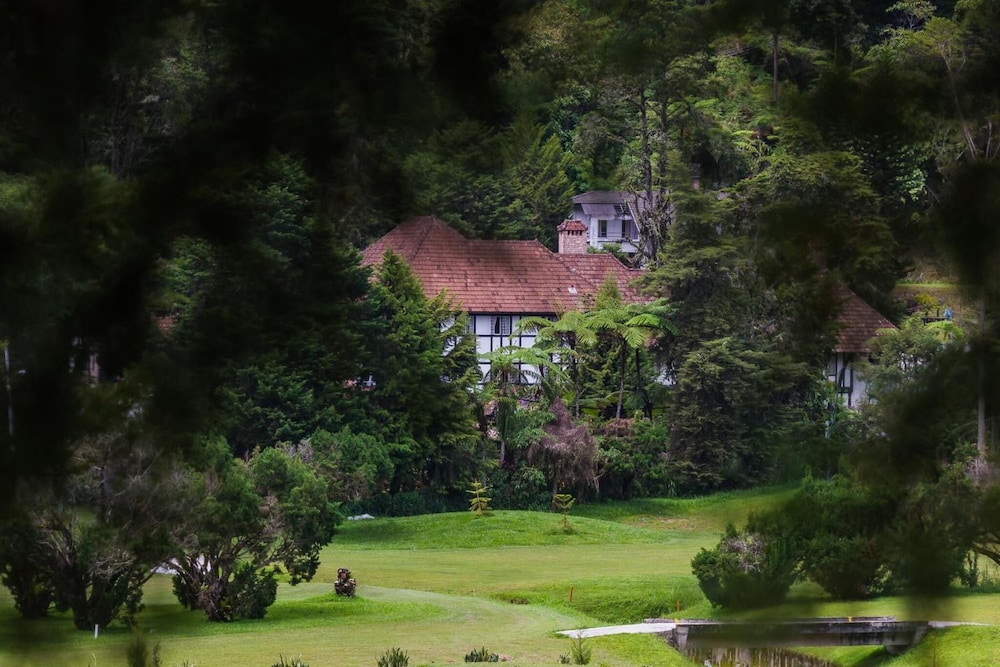 THE SMOKEHOUSE HOTEL 42/50
