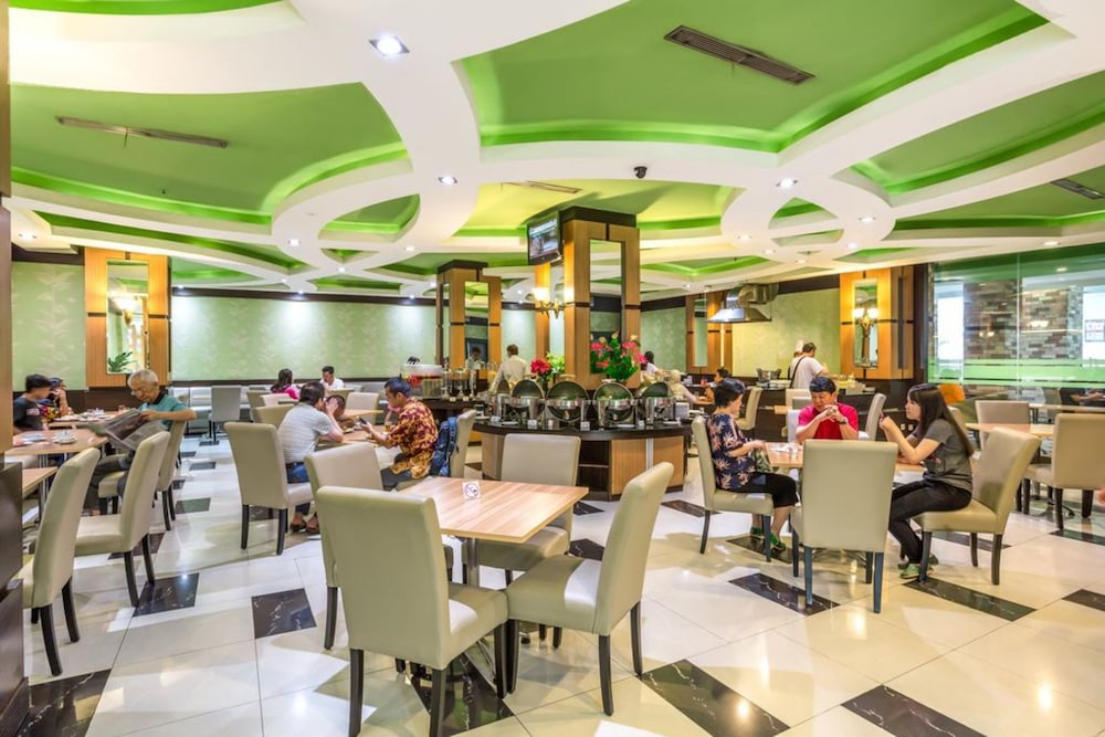 Orchardz Jayakarta Hotel 50/73