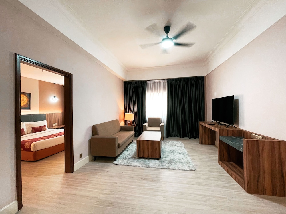 The Avenue M Hotel 18/26