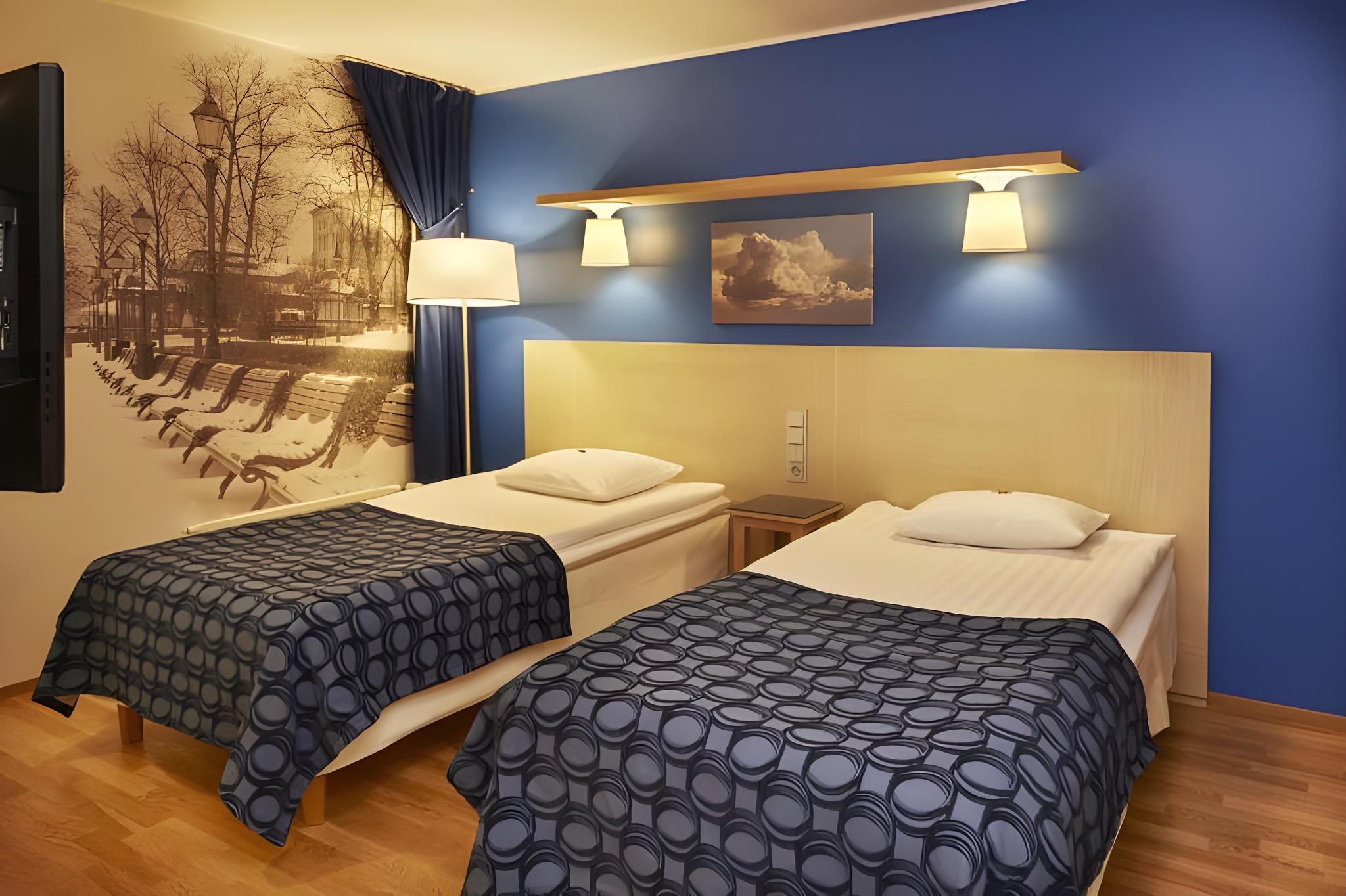 Cabin, 2 Double Beds, No Window