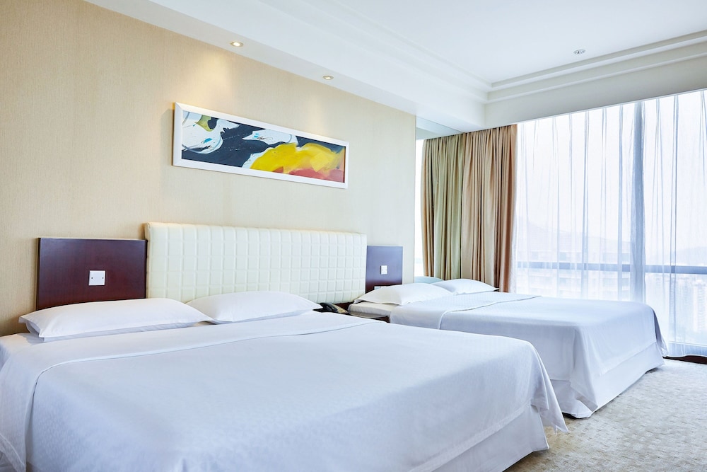 Room, 2 Double Beds, City View