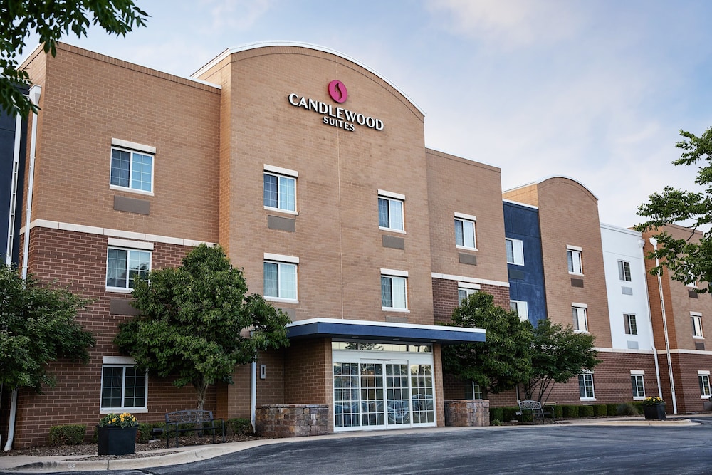 Candlewood Suites Milwaukee Airport-Oak Creek 70/73