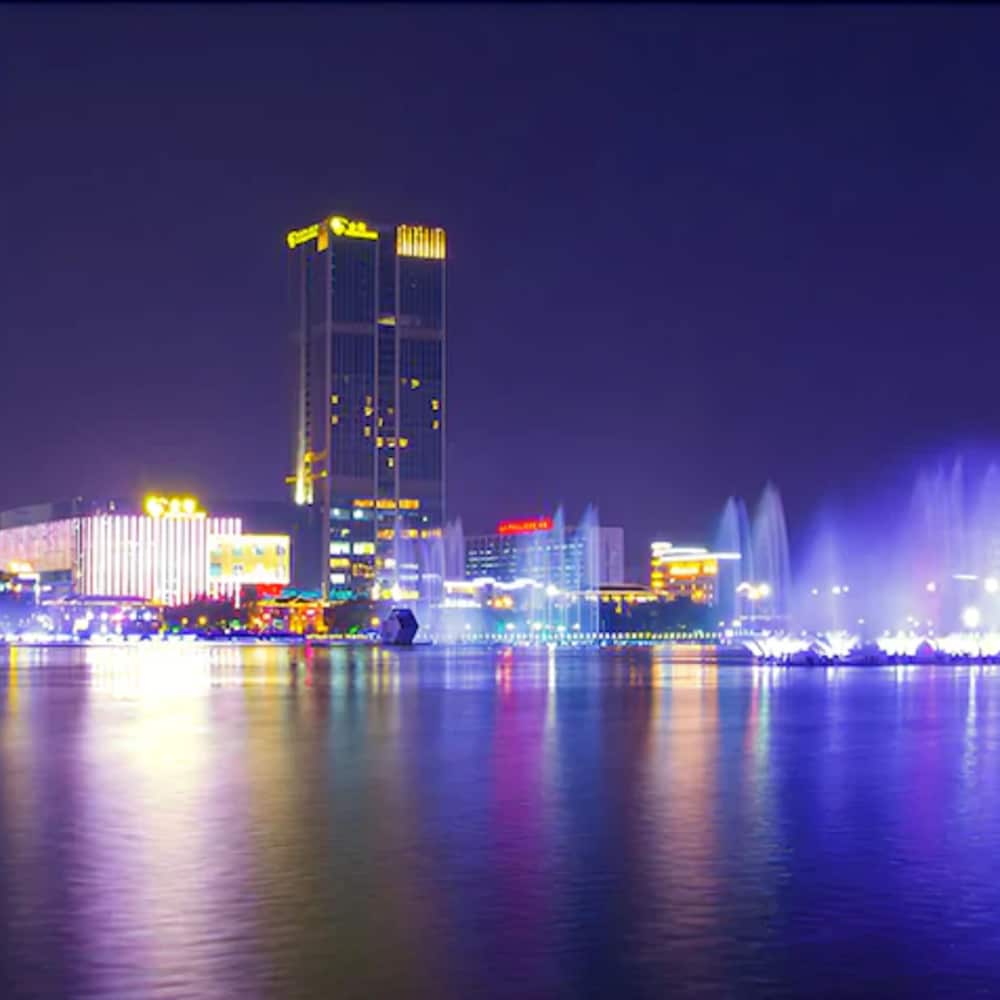 Golden Eagle Summit Hotel Yancheng 87/98