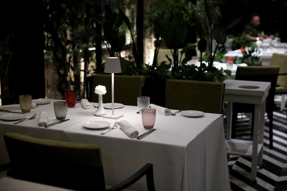 Padam Boutique Hotel 45/55