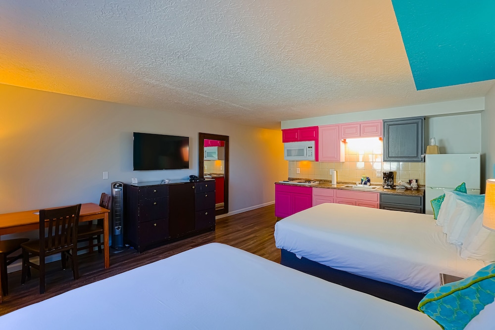 Coast River Inn by OYO Seaside 8/38