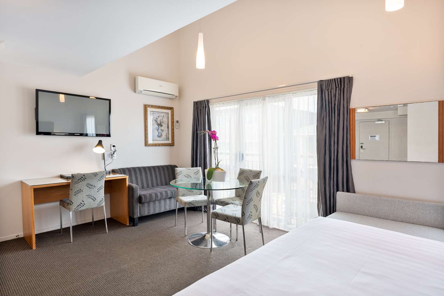 Best Western Newmarket Inn & Suites 32/58