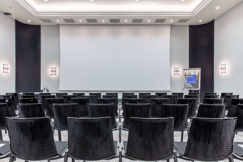 RADISSON BLU HOTEL BASEL 64/74