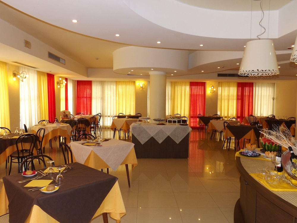 Mimosa Hotel 28/50